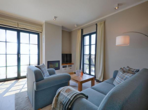 Reetland am Meer - Premium Reetdachvilla mit 3 Schlafzimmern, Sauna und Kamin F23